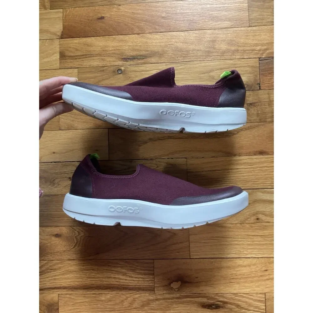 Oofos OOmg EEzee 11 Low Burgundy Casual Walking Comfort Recovery Shoes